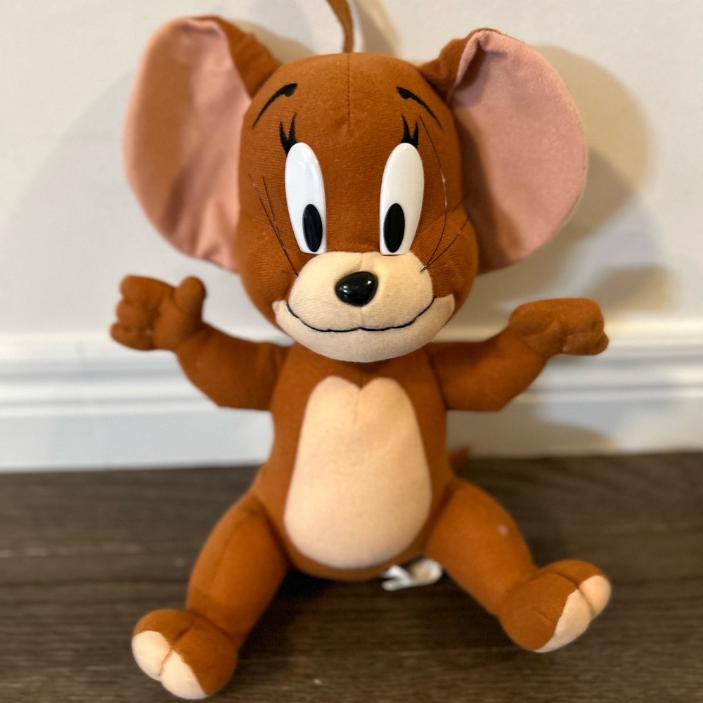 Classic Brown Jerry Mouse Plush Toy - Soft Cartoon Character Plush